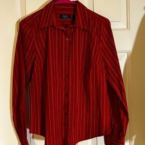 Women’s Buttondown blouse by Crazy Horse A Liz Claiborne Company.